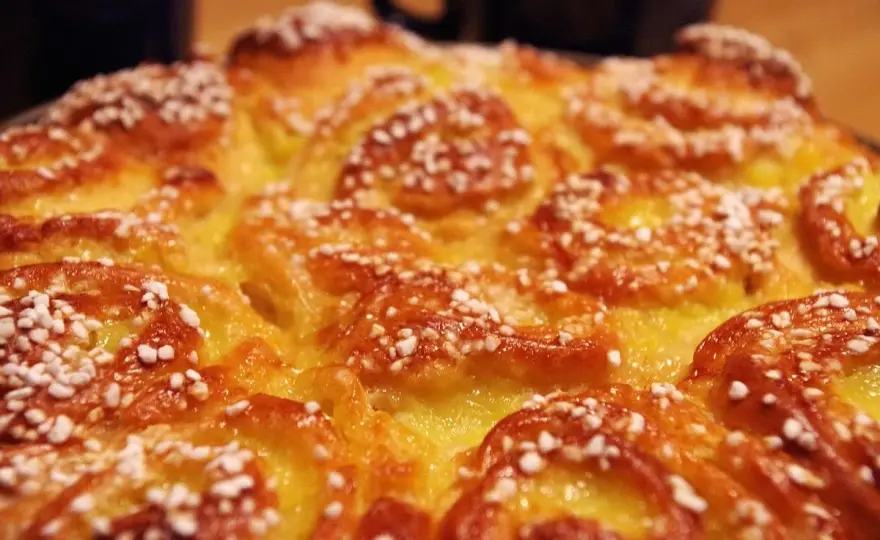 Butterkaka med vaniljkräm - Så lyckas du varje gång
